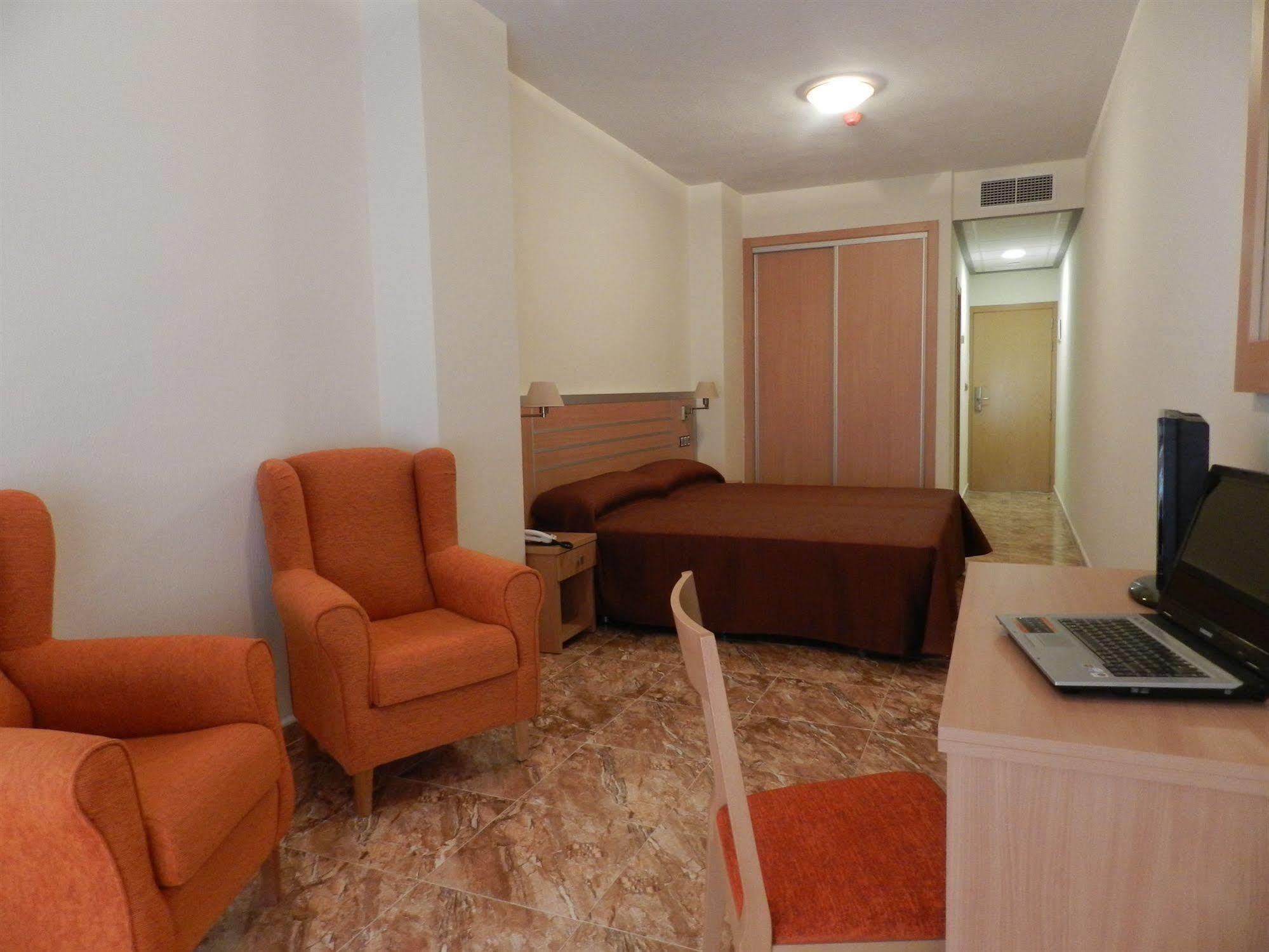 La Familia Hotel El Campello