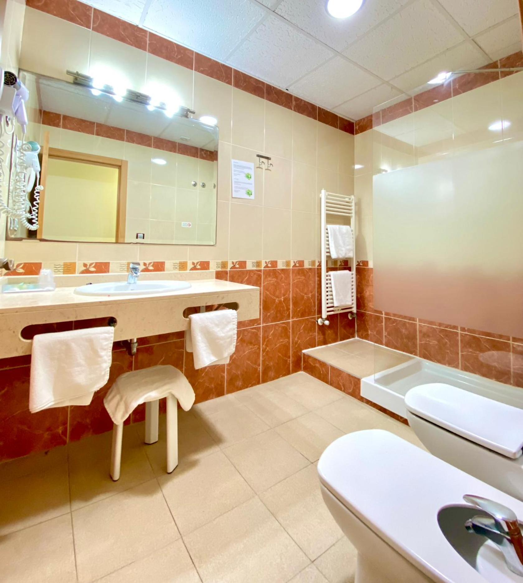 Hotel La Familia 3*